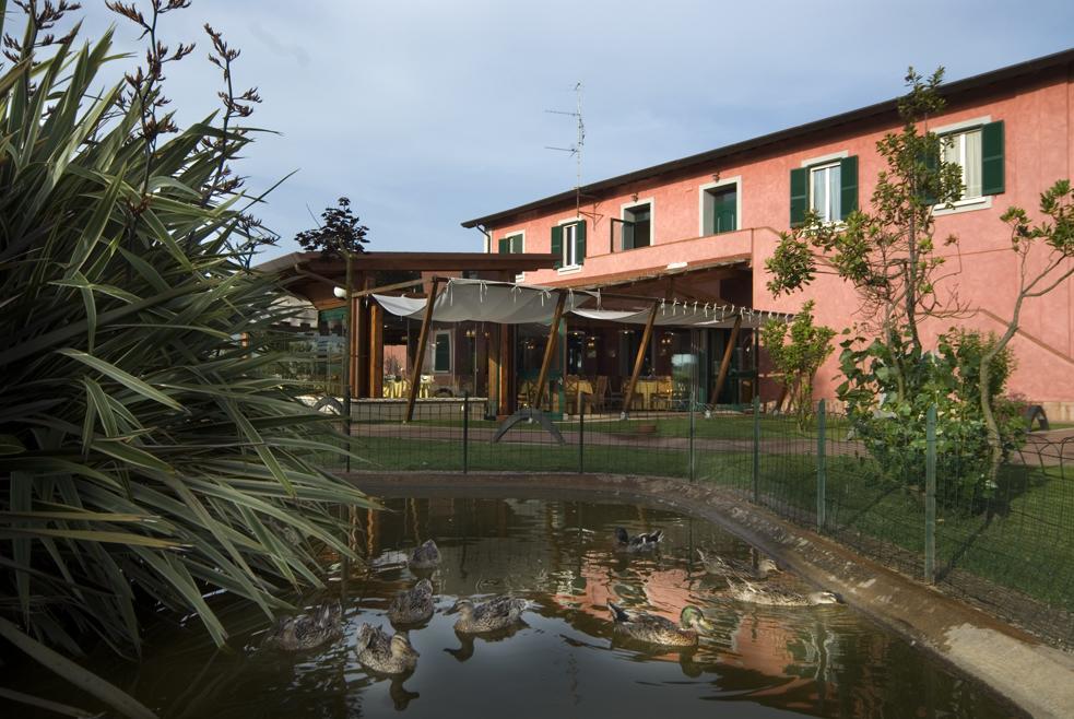 Il Casale Corte Rossa Latina Exterior foto